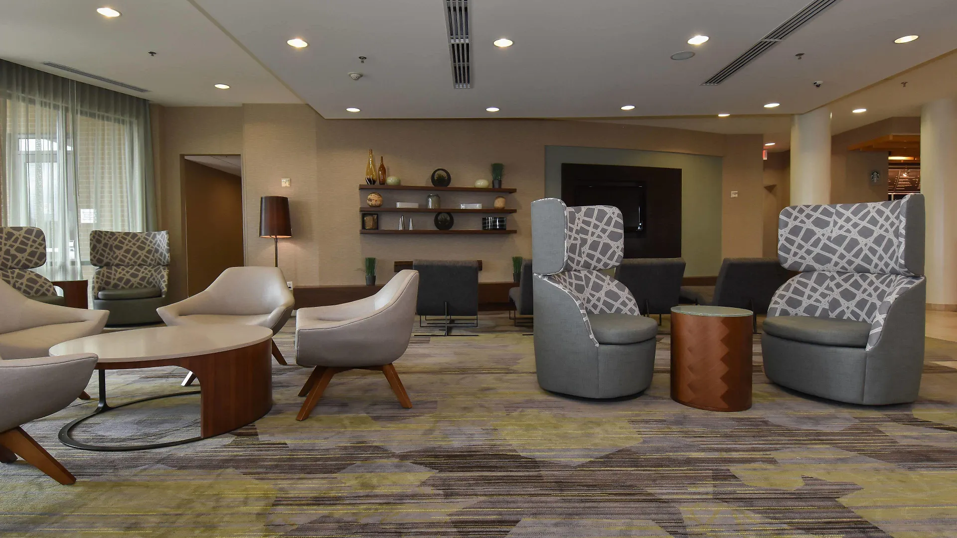 4 Business Hotels Near University Hospital Charlotte for Corporate Stays