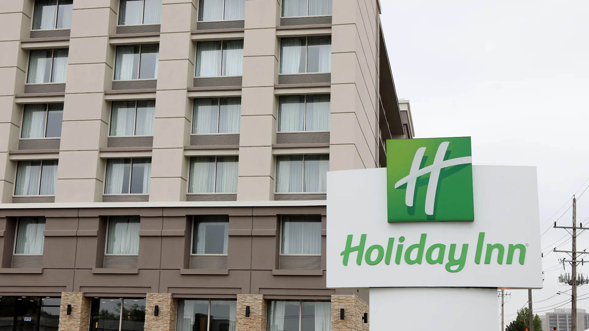 4 Golf Hotels Near Oak Brook Park District Worth Booking