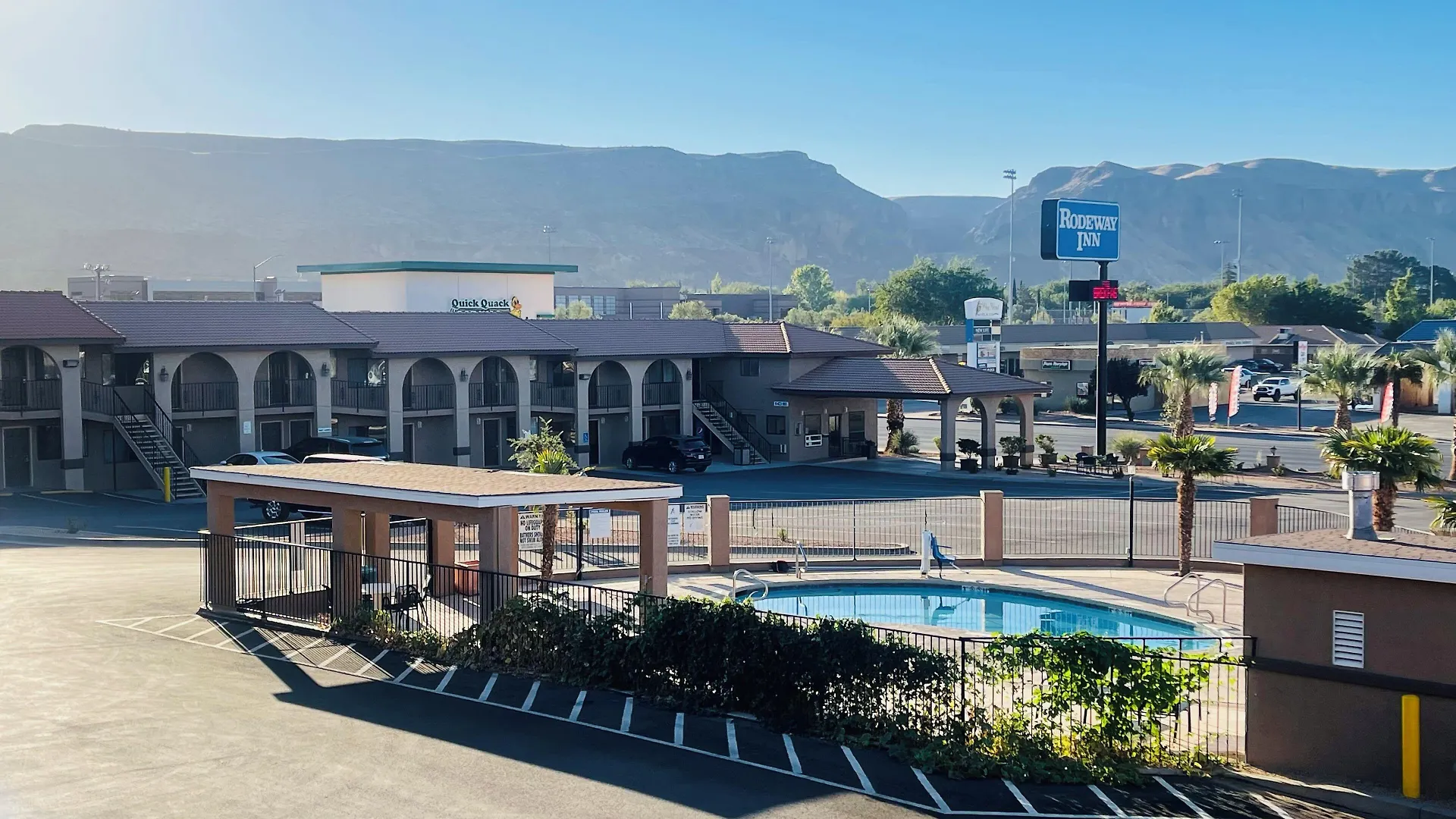 2 Family Hotels Near Sky Mountain Golf Course Worth Booking