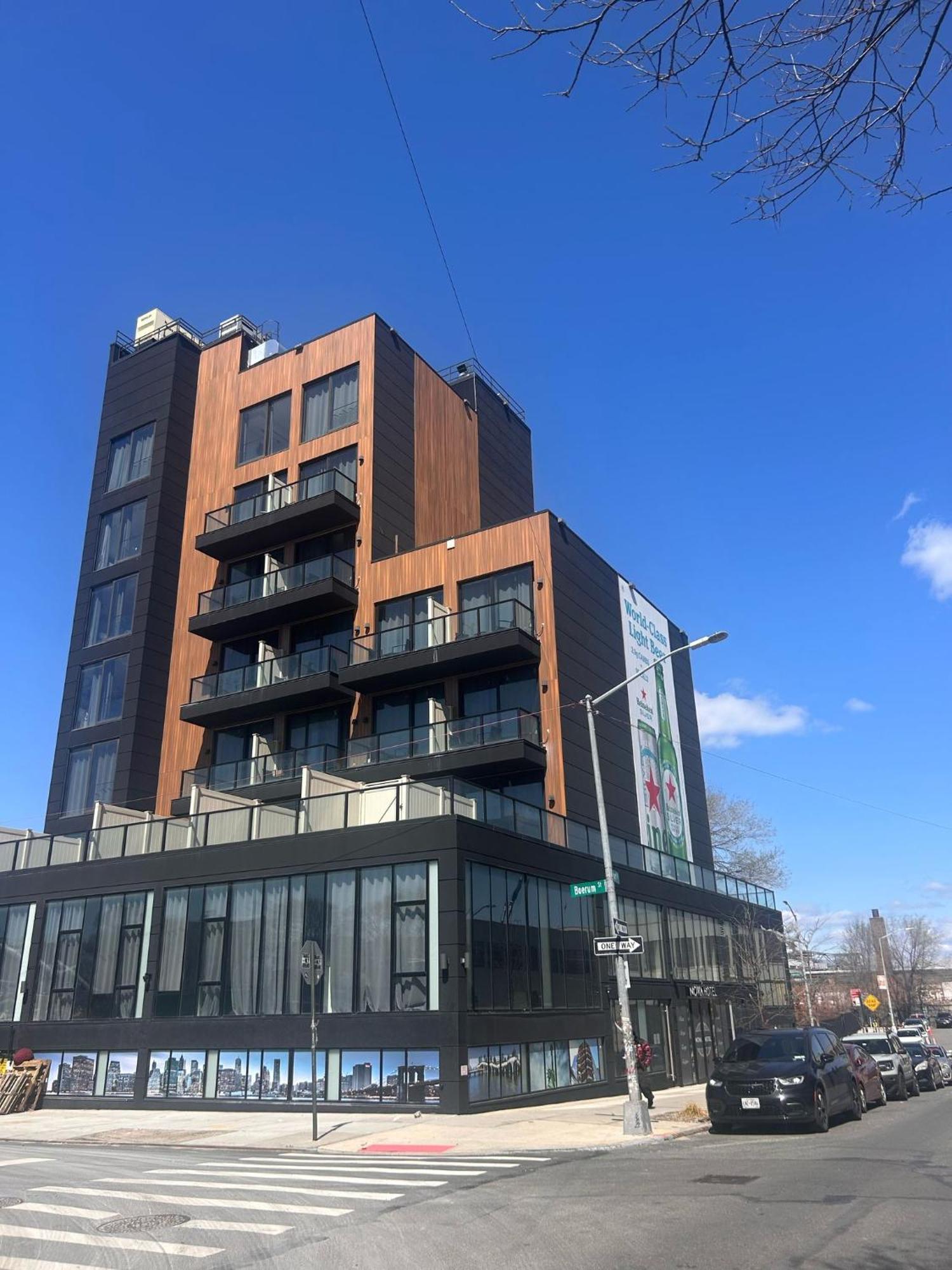 9 Business Hotels Near Washington Square Park That Deliver