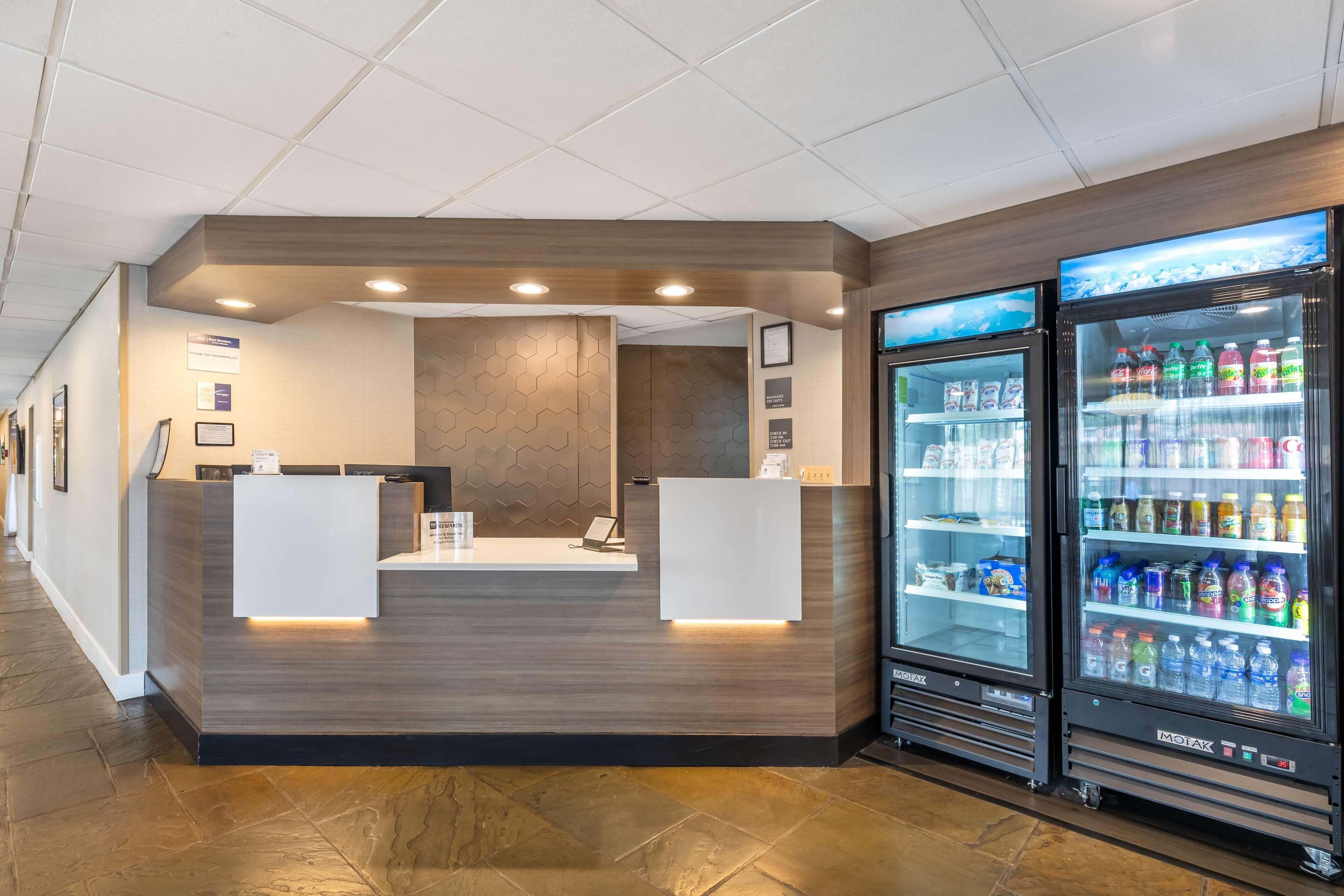 Staying Near Savage Mill Historic District: 4 Three-Star Hotels Compared